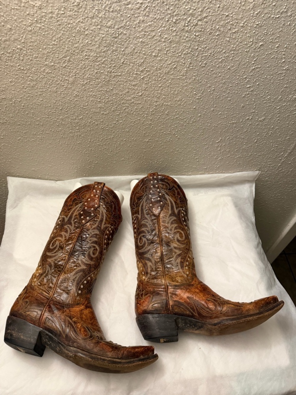Old Gringo Tan Embroidered Leather Cowboy Boots, pre-owned, Sz7 - Picture 3 of 16